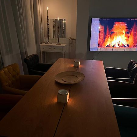 Ein Charmanter Zweifamilienhaus Berlino Esterno foto